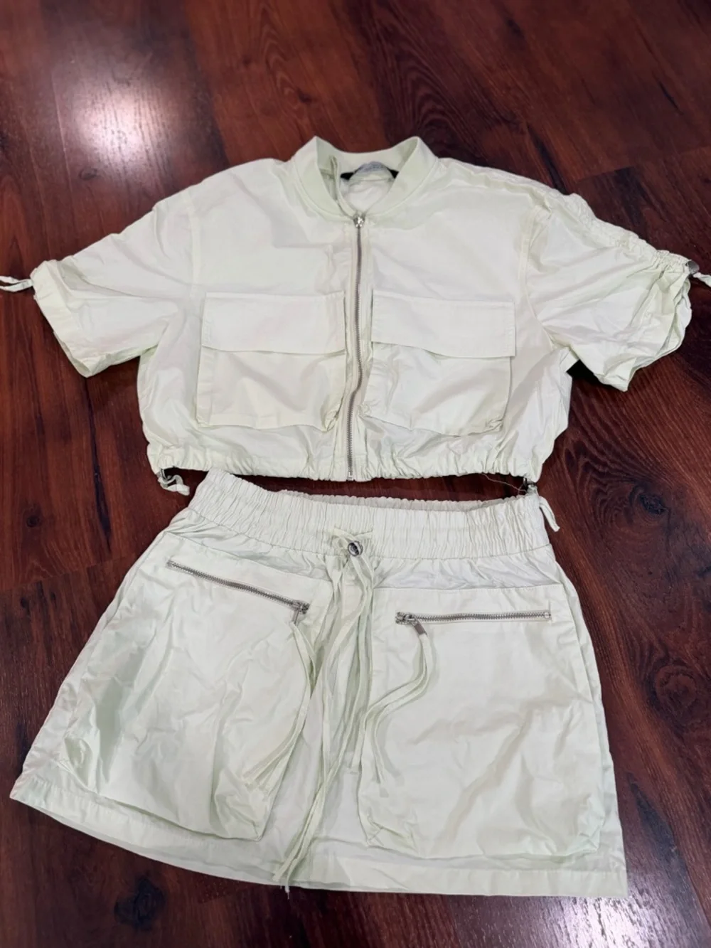 ZARA 2 PC MINI SKIRT Sz S AND CROPTOP jacket Sz XS light green color